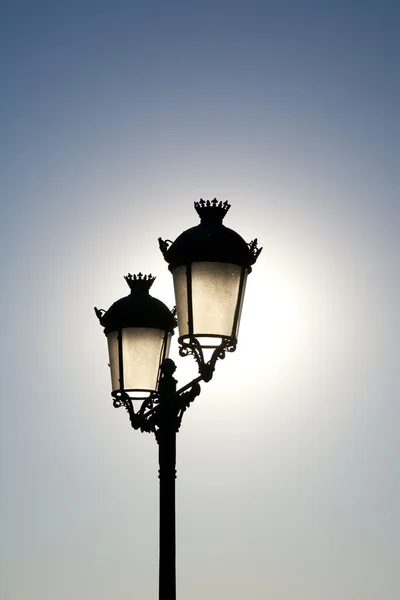 Podwójnej latarni przed słońcem — Zdjęcie stockowe