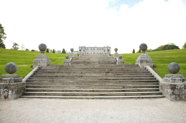 Grandes escadas de pedra clássico — Fotografia de Stock
