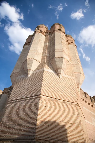 Torre de tijolo do castelo de coca — Fotografia de Stock