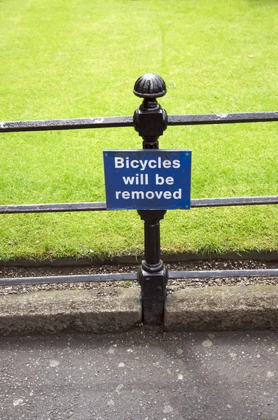 Las bicicletas se retirarán — Foto de Stock