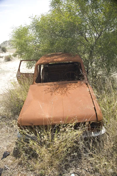 Dilapidated car front — Stock Photo, Image