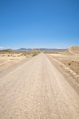 uzun ıssız yol