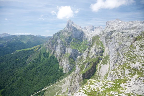 Great peak in Cantabria — Stock Photo, Image