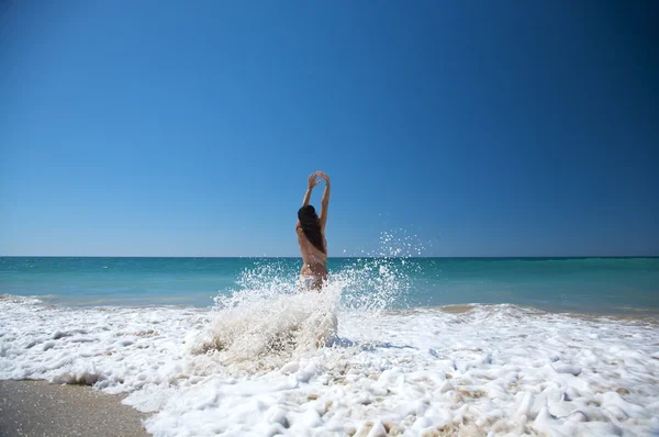 Saltando olas — Foto de Stock
