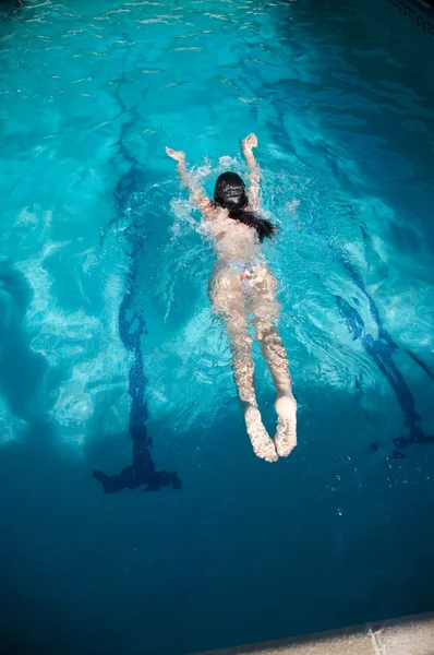 Ležet ve vodě — Stock fotografie