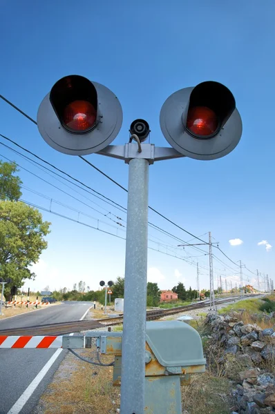 Lichtzeichen für Bahnübergang — Stockfoto