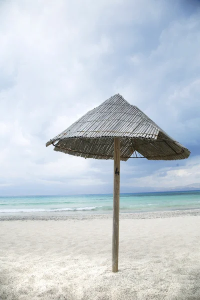 Samotny parasola — Zdjęcie stockowe