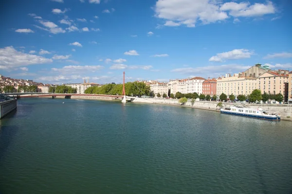 rhone Nehri'nin kıyısında Lyon