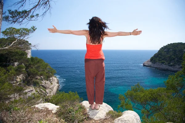 Menorca en üstünde kadın — Stok fotoğraf