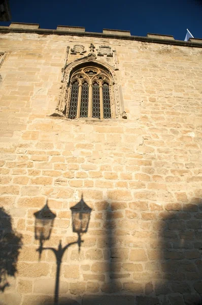 Janela e sombra de poste de luz — Fotografia de Stock