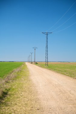 Elektrik kuleleri ile izlemek