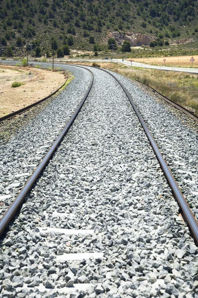 Крива залізниці поїзд — стокове фото