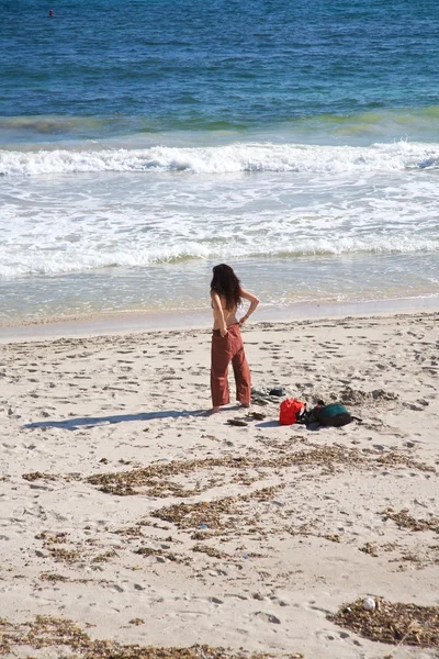Dressing op het strand — Stockfoto