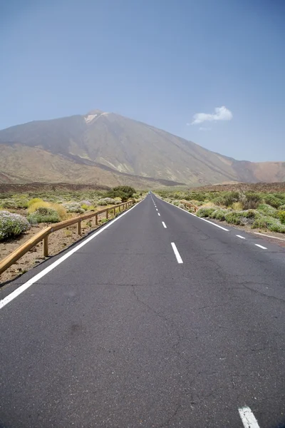Vägen till vulkanen — Stockfoto
