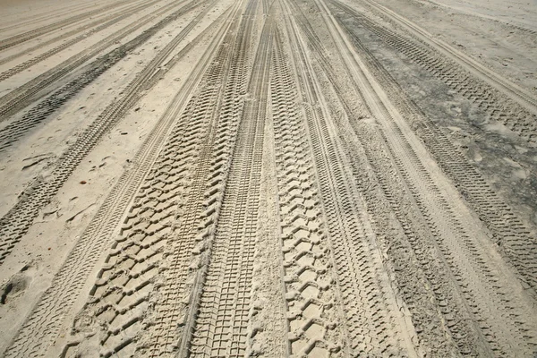 Zand spoor auto 's — Stockfoto