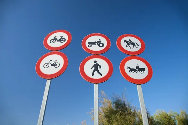 六つの交通標識 — ストック写真