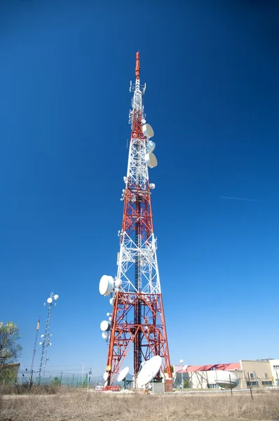 Telekommunikation antenn — Stockfoto