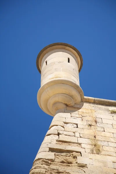Каменная часовая будка в городе Лерида — стоковое фото
