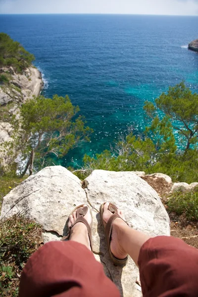 Sandals and Mediterranean sea — Stock Photo, Image