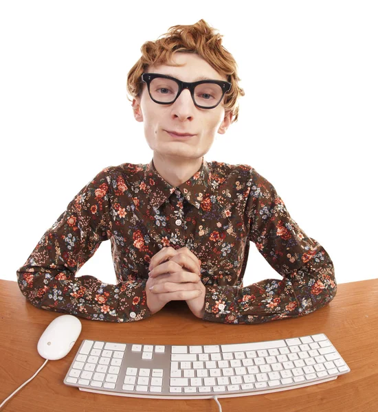 Chico gracioso en el ordenador — Foto de Stock
