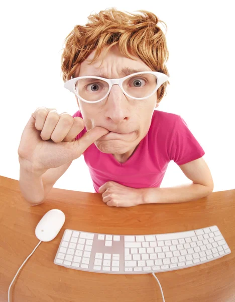 Grappige kerel op de computer — Stockfoto