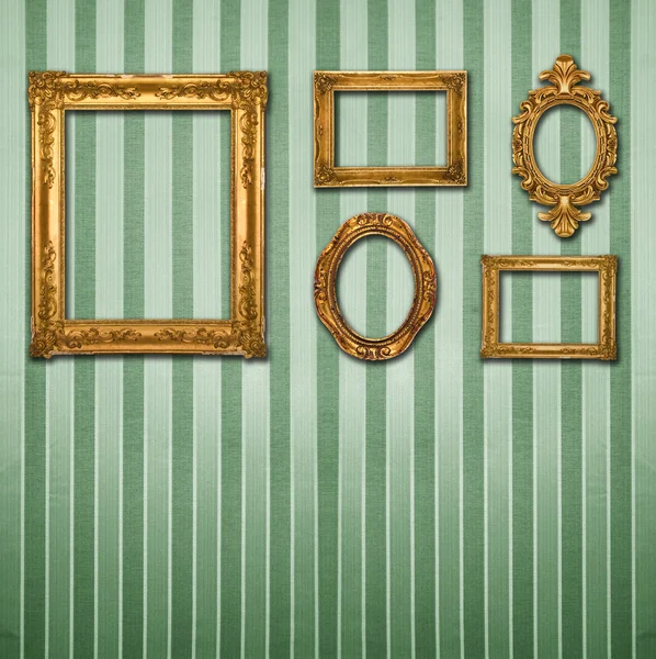 Ouro molduras ornamentadas & papel de parede retro — Fotografia de Stock