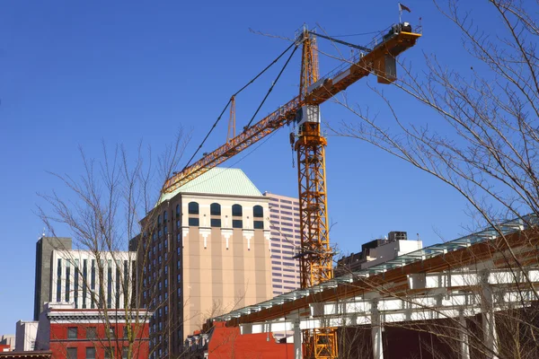 Konstruktion & crane downtown portland eller. — Stockfoto