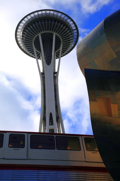 The Seattle space needle from the Seattle center park. — Stock Photo, Image