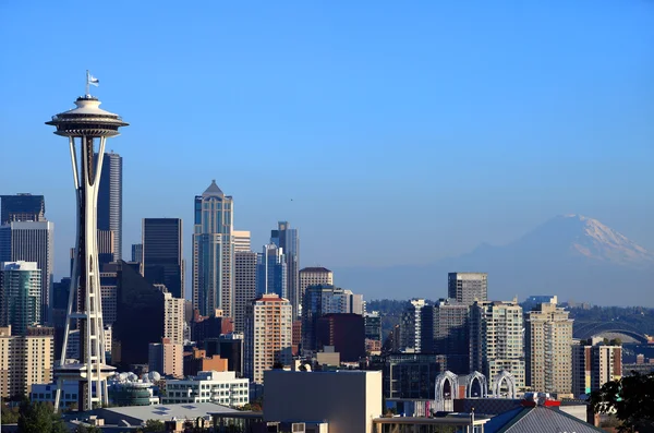 Horizonte de Seattle al atardecer, estado de Washington . — Foto de Stock