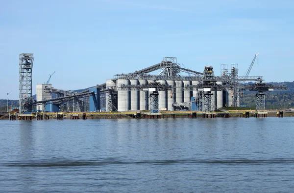 Large silos in Longview Washington state. — Stock Photo, Image
