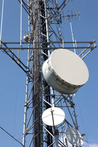 Telecommunication & cell towers technology. — Stock Photo, Image