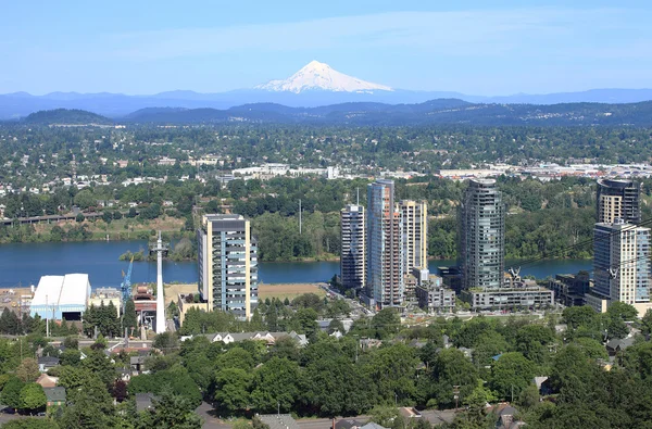 Elevados aumentos en construcción y este de Portland . — Foto de Stock