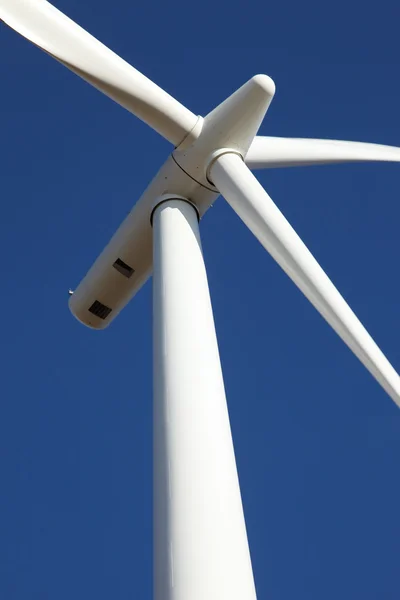 Технологии ветровой энергетики . — стоковое фото