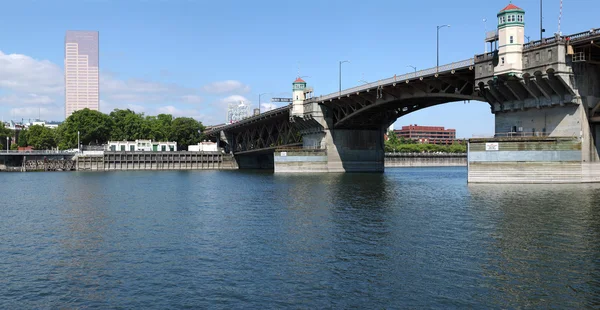 Oss bancorp tower & morrison bro, portland eller., panorama. — Stockfoto
