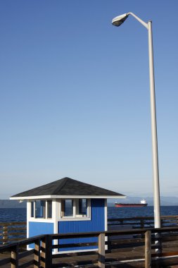 Guard shack & lamp-post. clipart