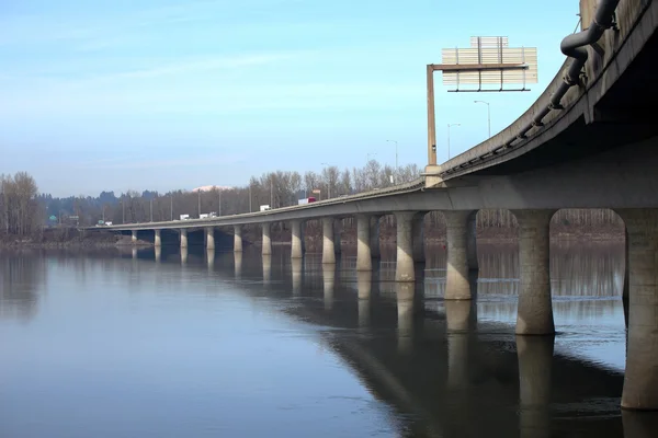 Autostrady i-205 most, oregon. — Zdjęcie stockowe