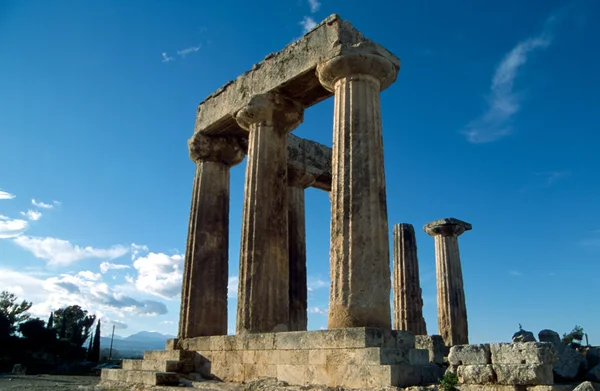 Antika grekiska tempel — Stockfoto