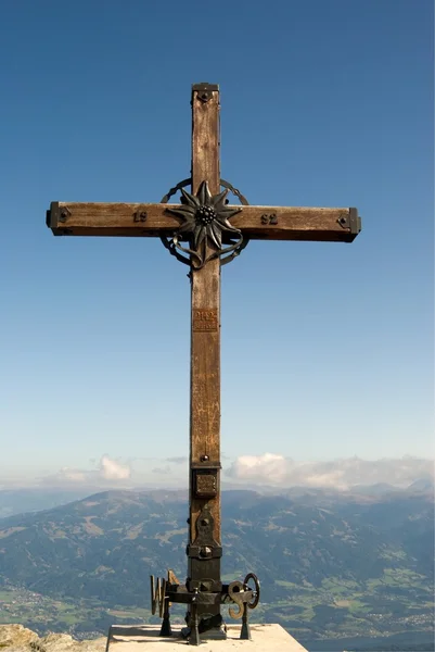 stock image Cross on top of a mountain