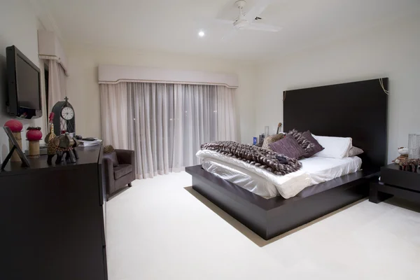 Girly slaapkamer in luxe herenhuis — Stockfoto