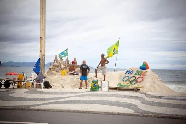 Sculture di sabbia su Copacabana Rio De Janeiro Brasile — Foto Stock