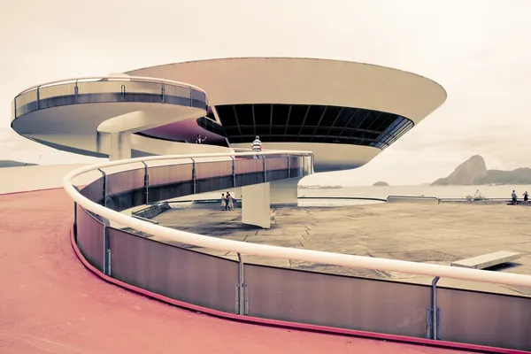 Национальный музей современного искусства Рио-де-Жанейро — стоковое фото