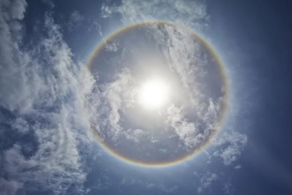 Sircular 虹と雲と太陽 — ストック写真