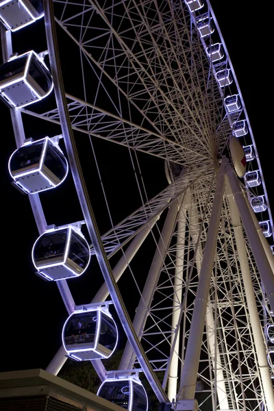 Ferris Wheel glowing at night — Stock Photo, Image