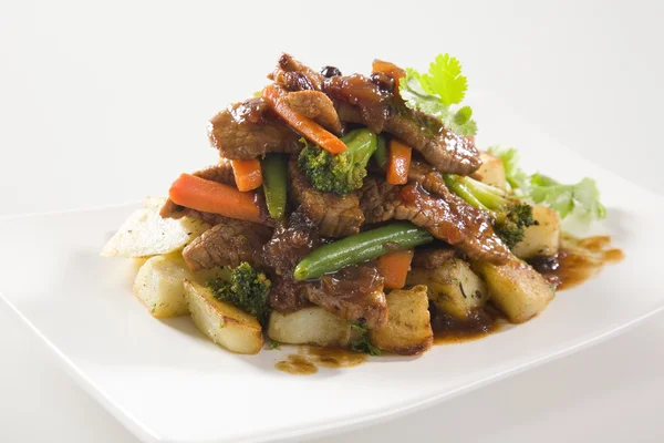 Beef Stir Fry with potatoes — Stock Photo, Image