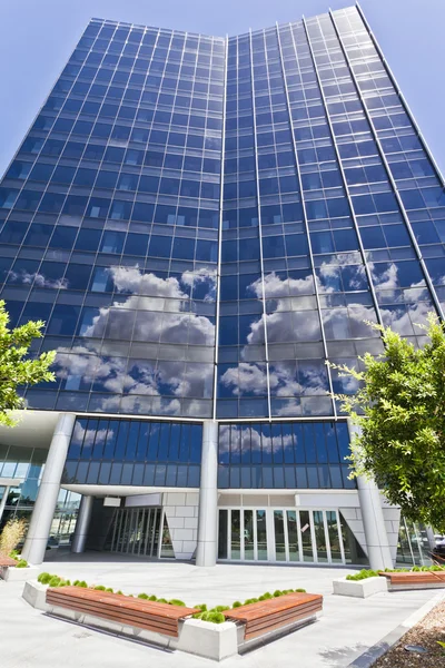 Edificio corporativo moderno —  Fotos de Stock