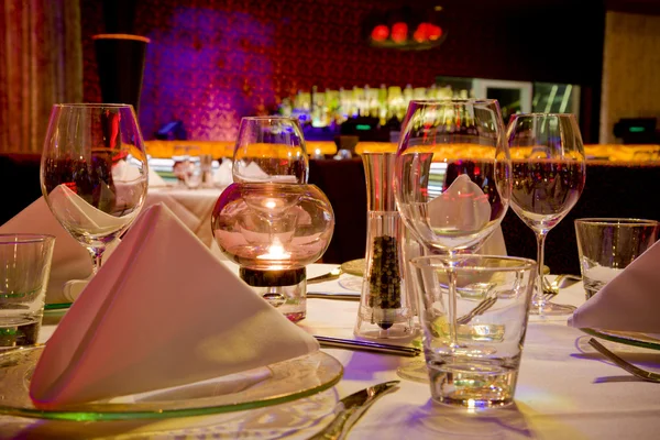 Restaurace stůl k večeři — Stock fotografie