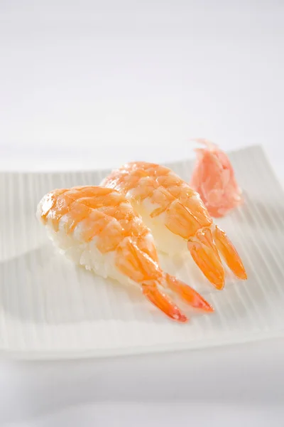 虾寿司板 — 图库照片