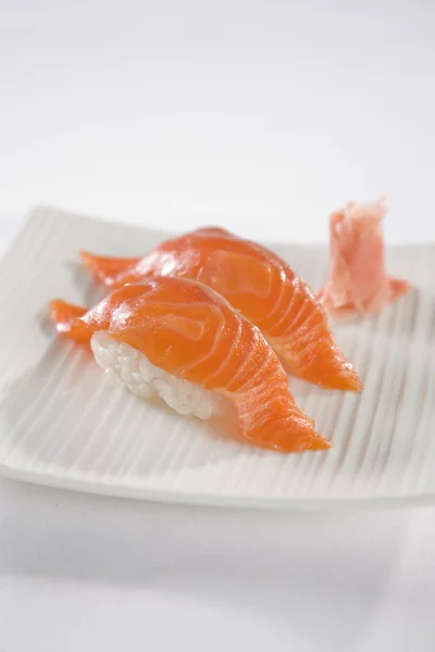 Lachs-Sushi-Teller — Stockfoto