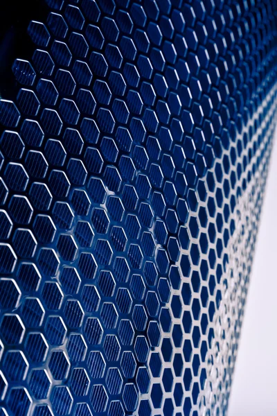 Синяя металлическая сетка — стоковое фото