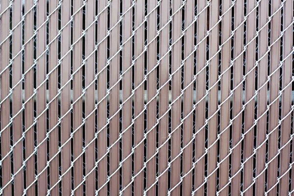 Illusione - sfondo di recinzione in metallo marrone — Foto Stock